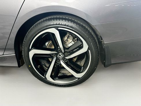 Used 2019 Honda Accord Sport image 11