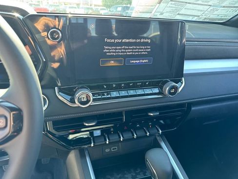 New 2026 Chevrolet Colorado LT image 17