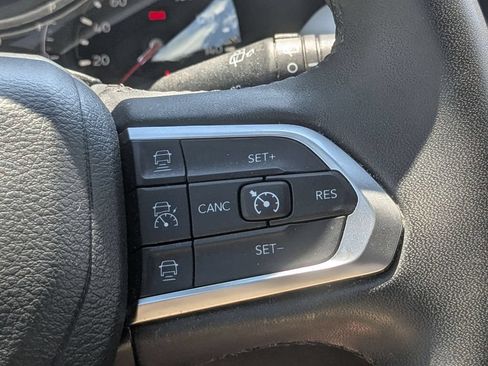 Used 2023 Jeep Compass Limited AWD/4WD image 19