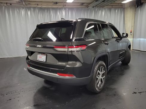 Used 2024 Jeep Grand Cherokee Limited AWD/4WD image 8