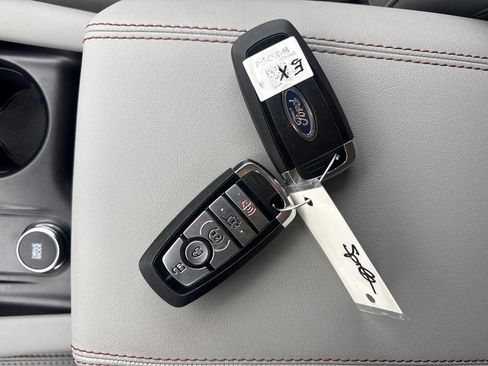 Used 2025 Ford Explorer Active w/ Active Comfort Package image 44