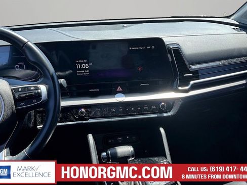 Used 2025 Kia Sportage EX w/ Premium Package FWD image 9