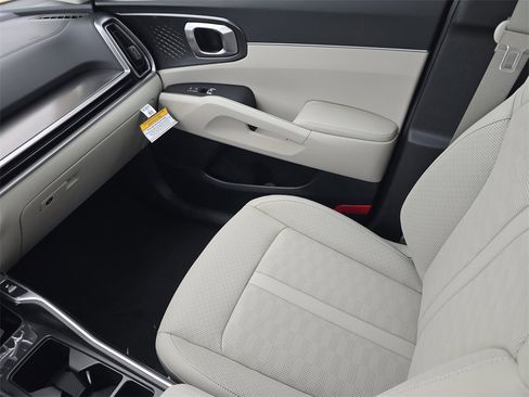 New 2026 Kia Sorento S image 15