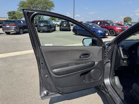 Used 2021 Honda HR-V LX image 14