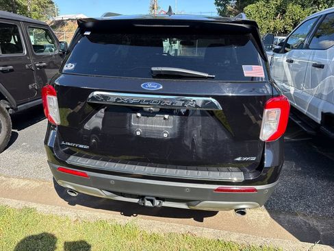 Used 2021 Ford Explorer Limited w/ Equipment Group 301A AWD/4WD image 15