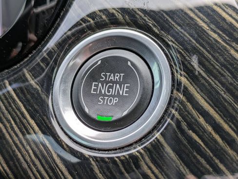 Used 2023 Cadillac XT6 Premium Luxury FWD image 29