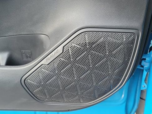 Used 2020 Toyota RAV4 XLE FWD image 15