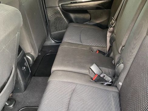 Used 2017 Dodge Journey SE w/ Flexible Seating Group image 26