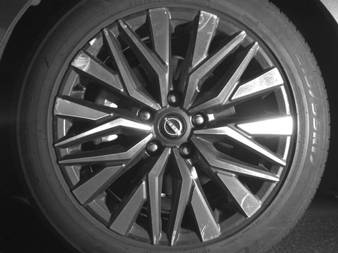 Used 2025 Nissan Altima 2.5 SV image 12