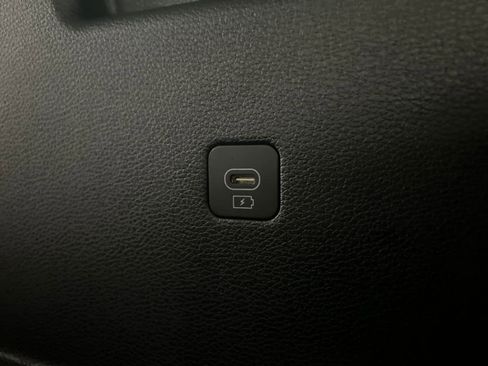 Used 2025 Kia Telluride S image 37