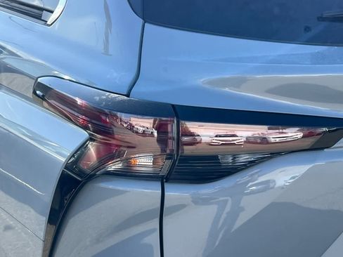 Used 2024 Toyota Sienna XLE Woodland Edition AWD/4WD image 20