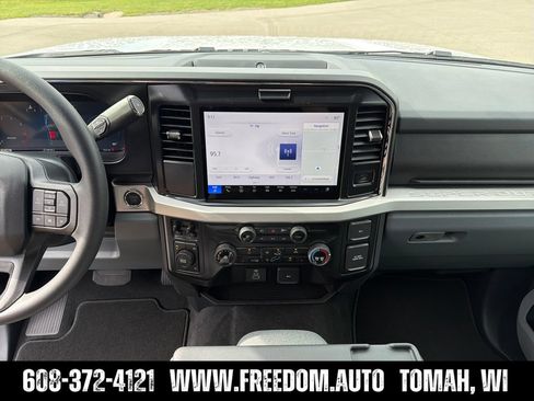 New 2026 Ford F250 XLT w/ XLT Premium Package AWD/4WD image 17