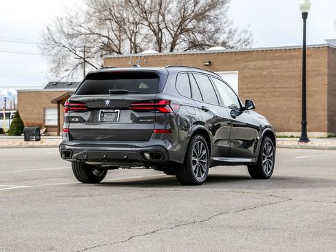 New 2026 BMW X5 xDrive40i w/ Executive Package image 5