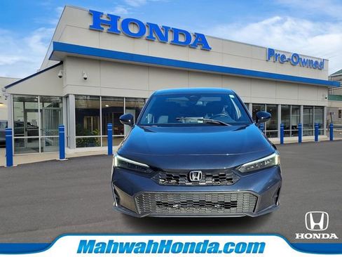 Used 2025 Honda Civic Sport image 2
