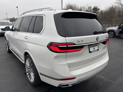 New 2026 BMW X7 xDrive40i w/ Executive Package image 3