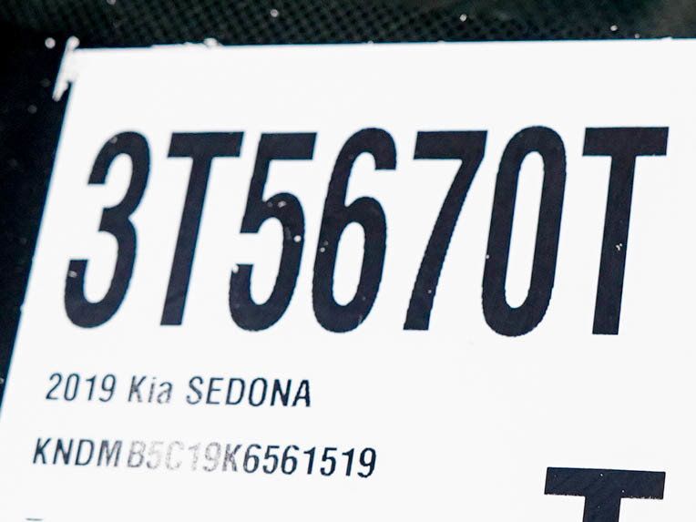 Used 2019 Kia Sedona EX FWD image 31