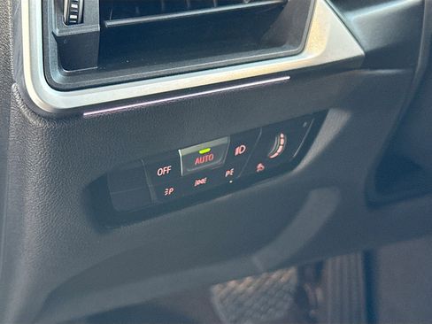 Used 2023 BMW 330i Sedan image 10