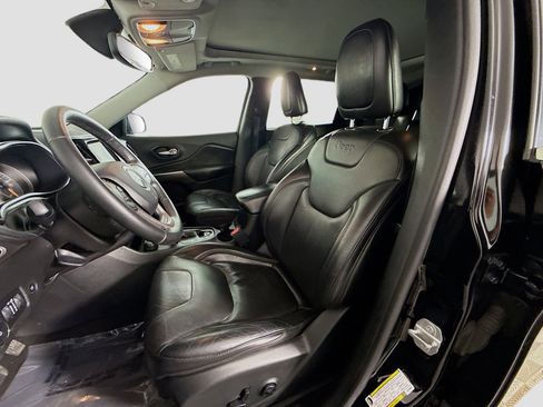 Used 2020 Jeep Cherokee Limited image 22