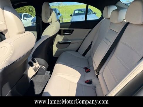 Certified 2022 Mercedes-Benz C 300 4MATIC Sedan image 18