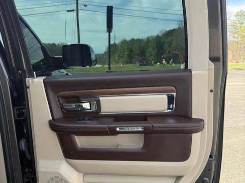Used 2014 RAM 2500 Laramie w/ Convenience Group image 42