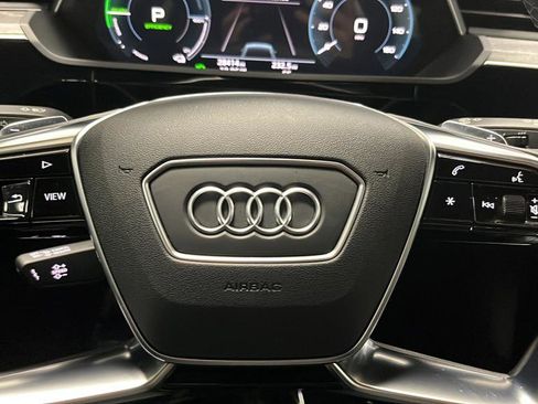 Used 2022 Audi e-tron Premium w/ Towing Package AWD/4WD image 16