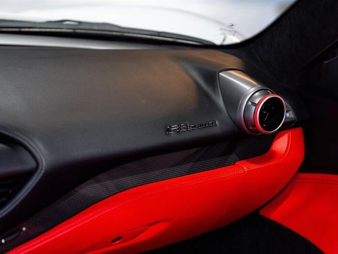Used 2021 Ferrari F8 Tributo RWD image 19