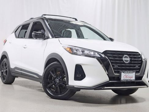 Used 2023 Nissan Kicks SR w/ SR Premium Package FWD image 7