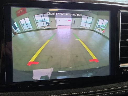 Used 2026 Chrysler Pacifica Limited w/ S Appearance Package FWD image 29