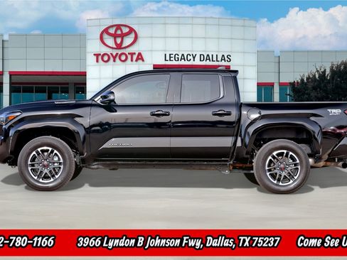 Used 2025 Toyota Tacoma TRD Sport w/ TRD Sport Upgrade Package image 6