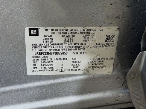 Used 2023 Buick Envision Avenir image 33