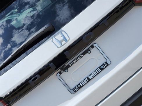 New 2025 Honda Pilot EX-L image 7