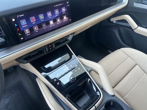 New 2026 Porsche Cayenne image 35