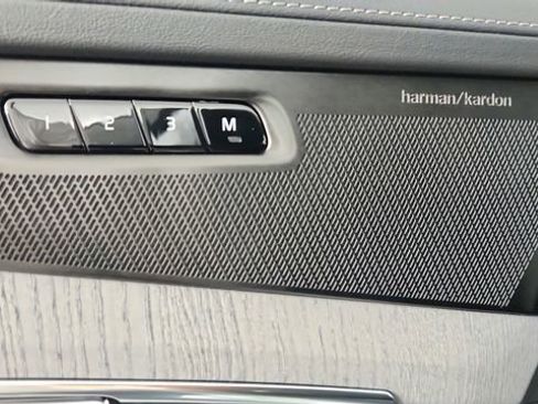 New 2025 Volvo XC90 T8 Ultra w/ Protection Package Premier AWD/4WD image 11