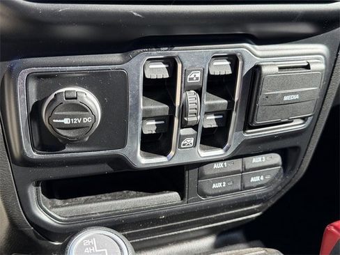 Used 2020 Jeep Wrangler Unlimited Sport image 21