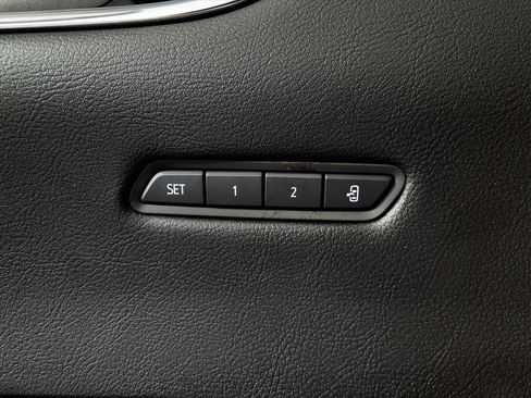 Used 2021 Cadillac XT5 Premium Luxury image 18