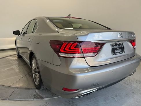 Used 2017 Lexus LS 460 w/ Comfort Package RWD image 9