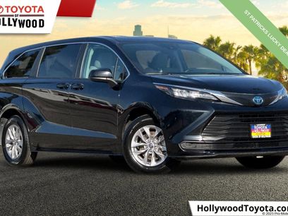 Used 2024 Toyota Sienna LE