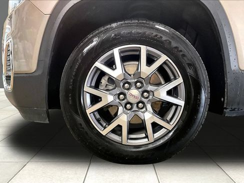 Certified 2023 GMC Acadia SLT AWD/4WD image 8