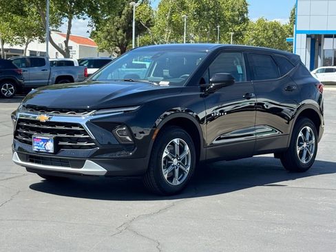 New 2026 Chevrolet Blazer LT FWD image 3