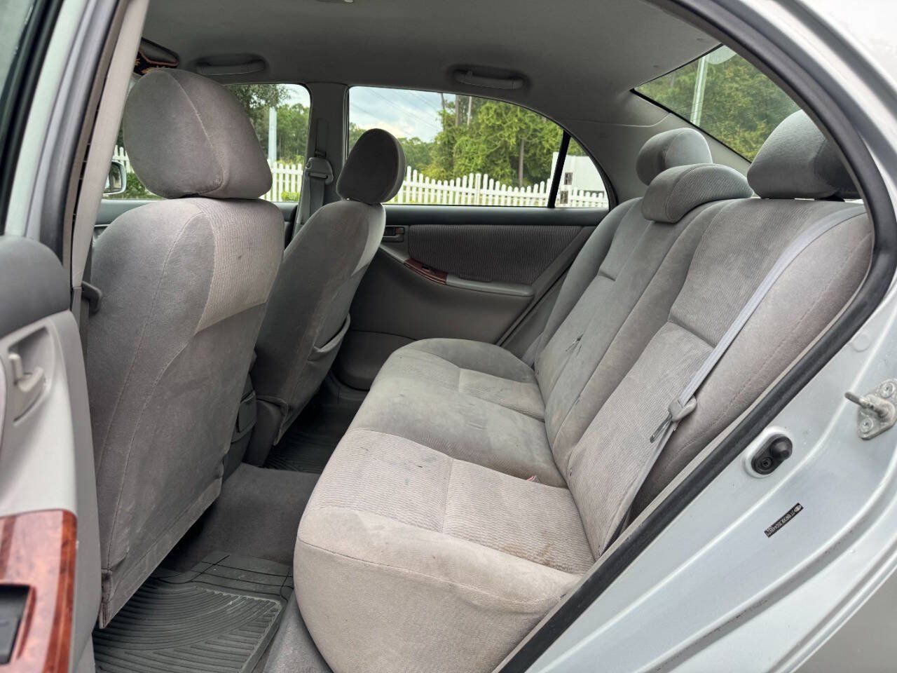 Used 2005 Toyota Corolla LE FWD image 11