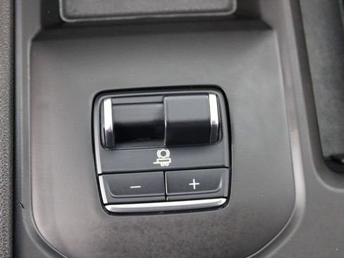 Used 2024 GMC Sierra 3500 AT4 image 29