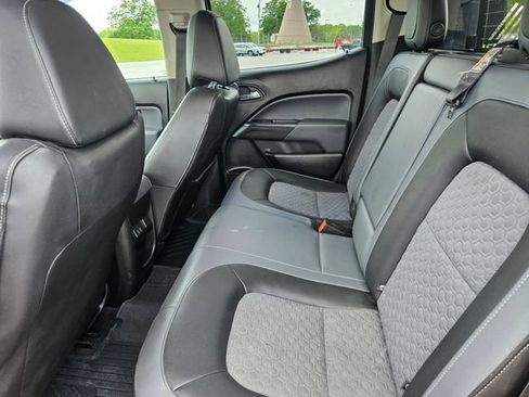 Used 2018 Chevrolet Colorado Z71 w/ Z71 Midnight Edition AWD/4WD image 25