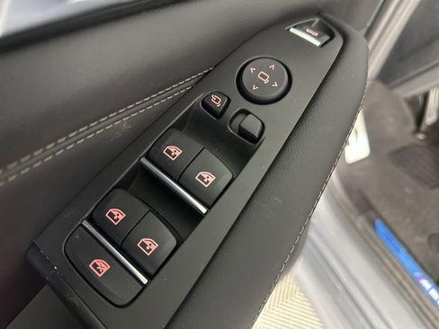 New 2026 BMW X5 M60i w/ Climate Comfort Package image 7