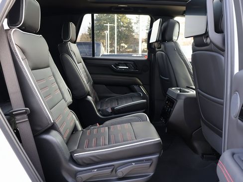 New 2025 GMC Yukon AT4 Ultimate image 42