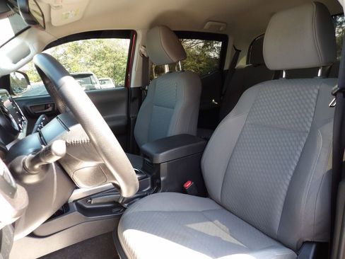 Used 2023 Toyota Tacoma SR5 w/ Black Out Package (TMS) image 11