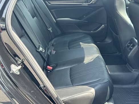 Used 2018 Honda Accord Touring image 15
