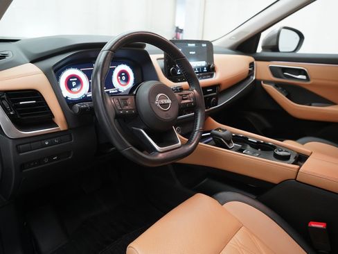 Certified 2023 Nissan Rogue Platinum w/ Platinum Premium Package image 8