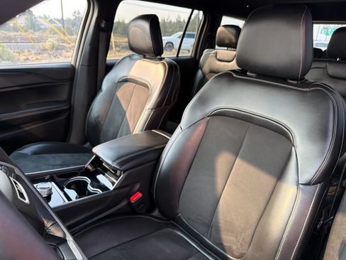 Used 2023 Jeep Grand Cherokee L Laredo AWD/4WD image 19