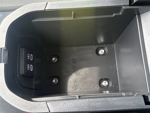 Used 2024 Toyota RAV4 LE AWD/4WD image 27