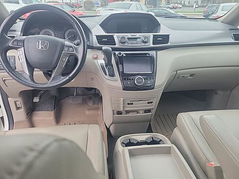 Used 2015 Honda Odyssey Touring Elite image 11